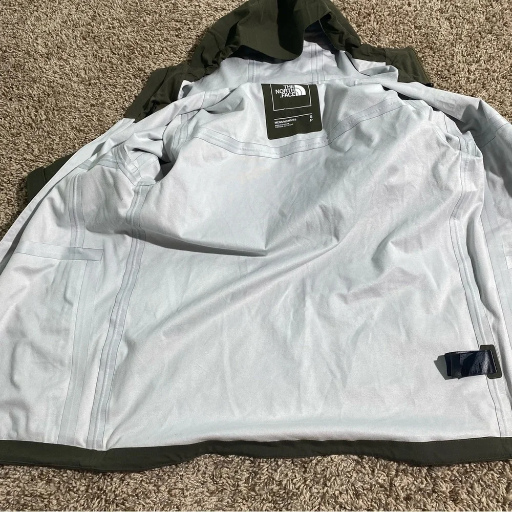 The North Face Men’s Dryzzle Futurelight Jacket Green Size S